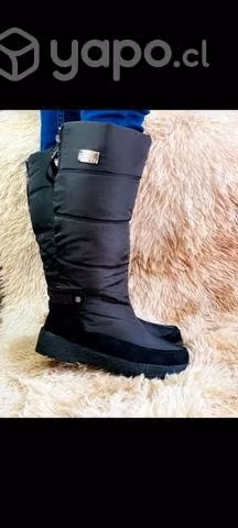 Botas impermeables y achiporradas ideal para frío