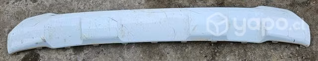 Moldura parachoques Maxus T bueno