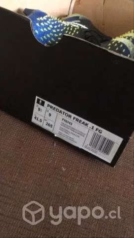 Zapato de fútbol profesional Adidas