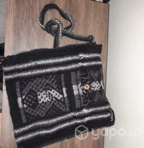 Bolso morral artesanal usado como nuevo