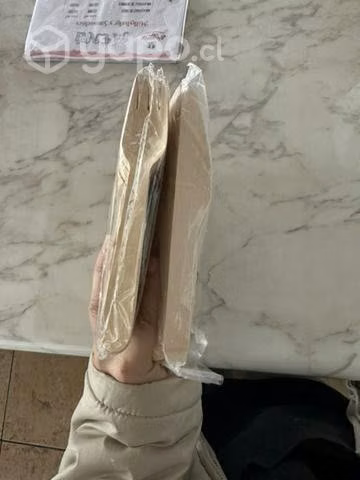 3.000 tenedores de madera sellados
