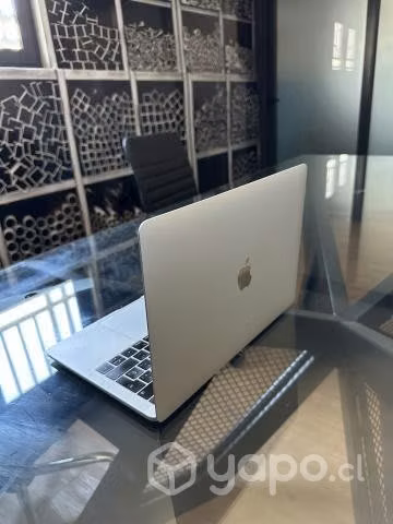 Macbook pro touchbar 13" 2019 - Imagen 4