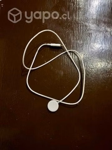 Apple Watch SE ( 40mm, GPS) + Cable