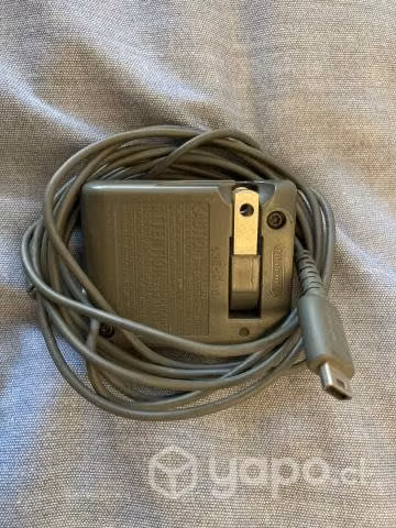 Nintendo DSLite + Juegos y cartas de colección