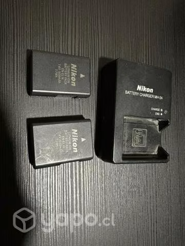 Cámara nikon D3200 con accesorios varios