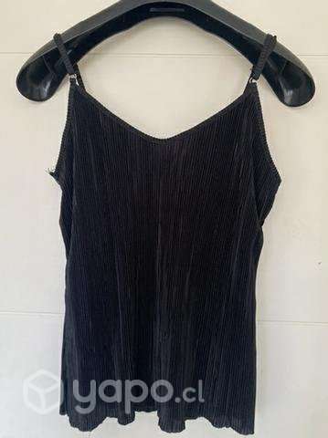 Polera negra con encaje - Imagen 3