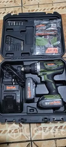 Taladro percutor bauker 18 volts