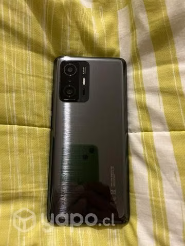 Teléfono Xiaomi 11 y pro