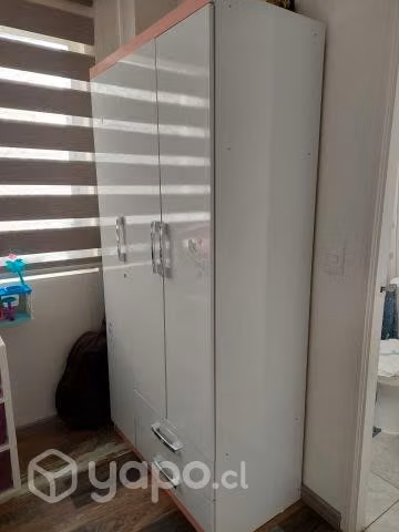 Closet 3 puertas 2 cajones blanco -rosado