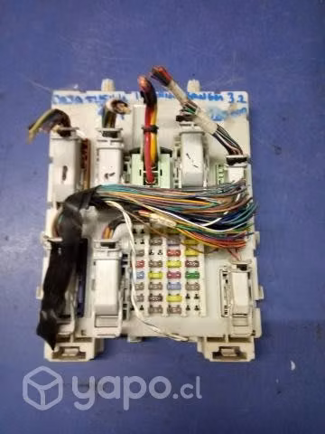 Caja fusible interior Ford Ranger 3.2