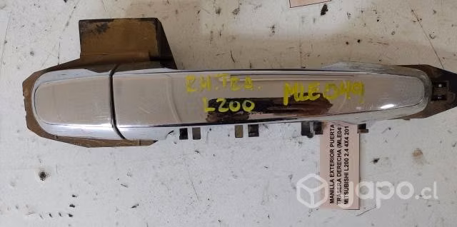 Manilla Ext pta tras der (MLE049) Mitsubishi L200