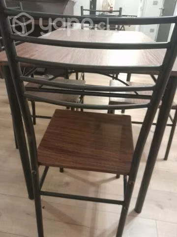 Comedor mas 4 sillas