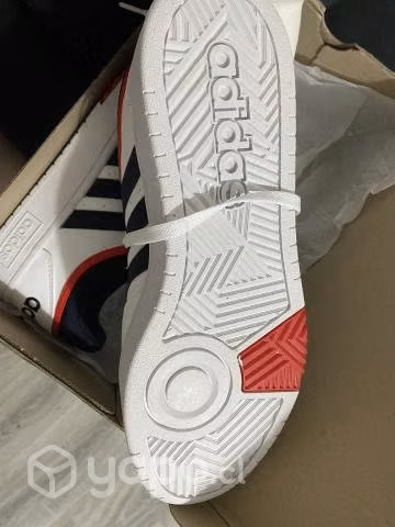 Zapatillas nuevas 42.5