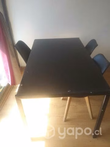 Mesa mas 3 sillas