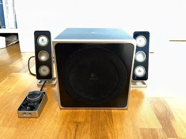 Home theater logitech 2.1 - Imagen 2