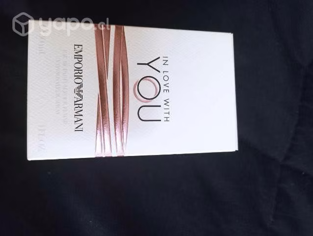 Perfumes de mujer la nuit Tresor entre otros
