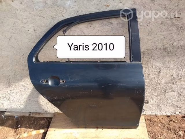 Toyota Yaris 2010 puerta