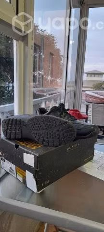 Zapatos marca Guante sin uso