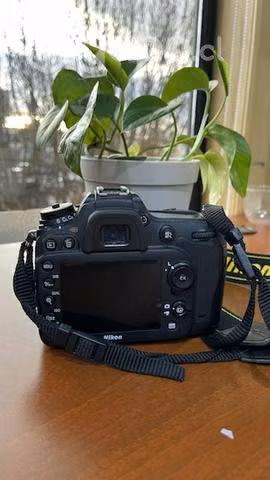 Camara Nikon D7200