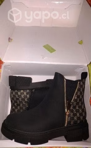 Zapatos weide