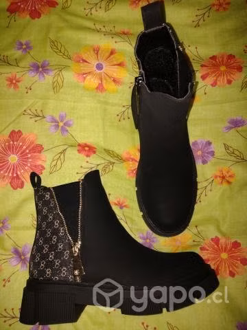 Zapatos weide