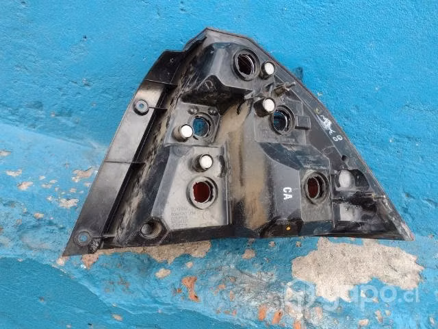 Foco trasero izq Chevrolet Aveo 2007-2015 - Imagen 8