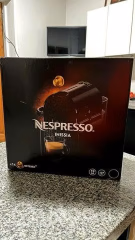 Cafetera Nespresso INISSIA black