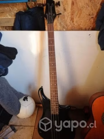 Bajo de 4 cuerdas