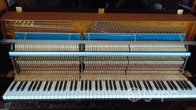 piano vertical