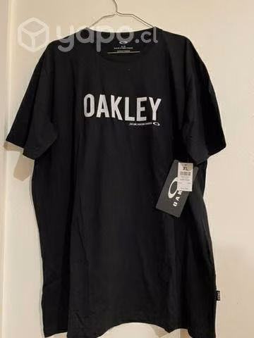 Polera Nueva Oakley