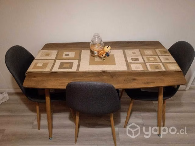 Juego de comedor poco uso, muy buen estado