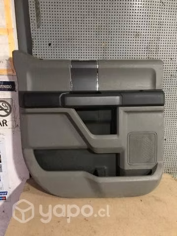 Tapiz puerta trasera izquierda Ford F150 2018