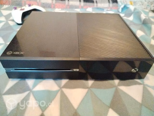 Xbox One, con mando y 7 juegos