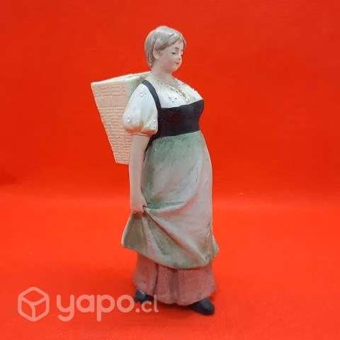 Figura mujer porcelana - Imagen 4