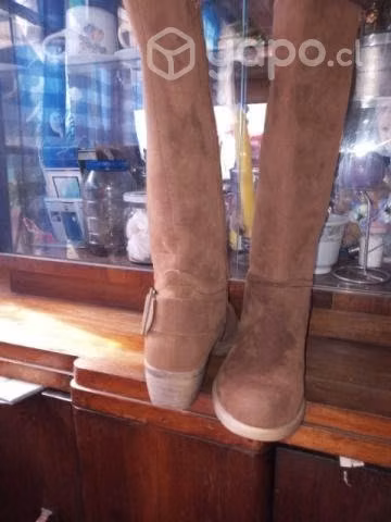 Botas café gamuza