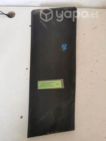Tapiz Cubre Pilar Central Inf (LD269) Land Rover