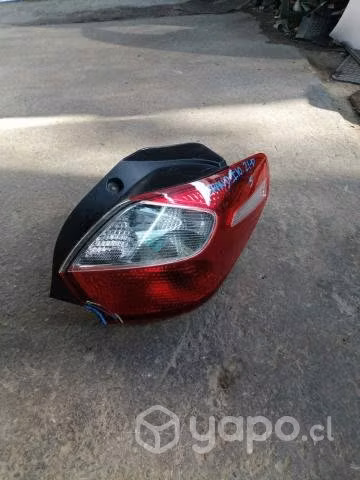 Foco derecho hyundai grand i original