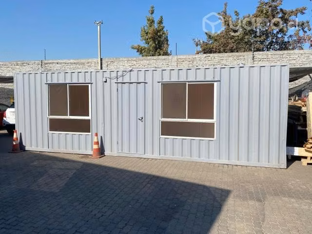 Contenedor de oficina con baño