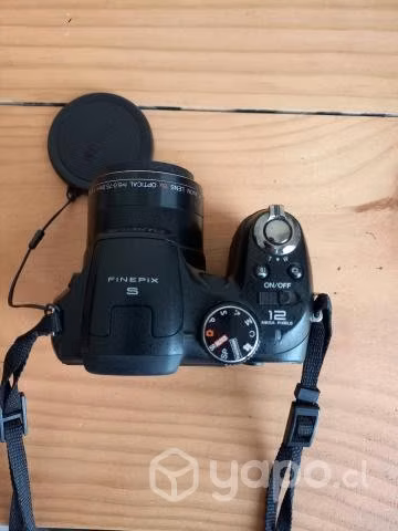 Camara fujifilm finepix s1600 poco uso