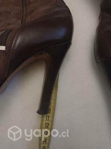 Bota cuero Patricio Arévalo