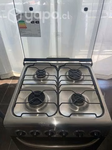 Cocina Mademsa en perfecto estado