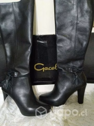 Elegantes botas largas