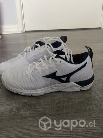 Zapatillas Volleyball marca mizuno nuevas