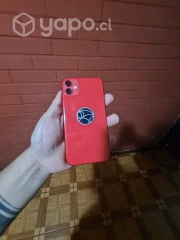 IPhone 11 rojo - Imagen 4