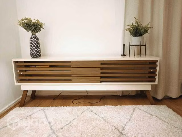 Rack TV 65"