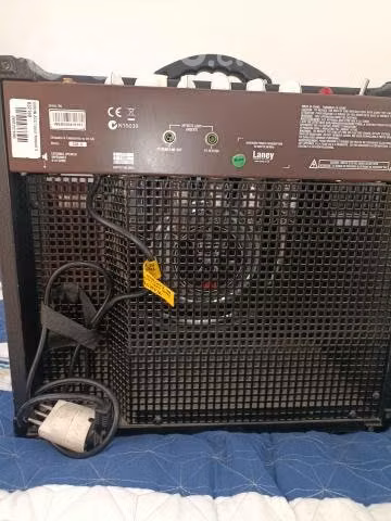 Amplificador de guitarra laney Cub 12 a tubos