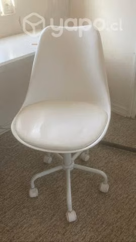Escritorio+ silla a la venta