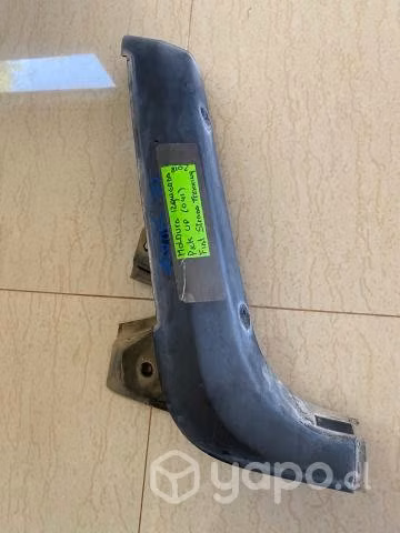 Moldura izquierda pick up (041) Fiat Strada trekki