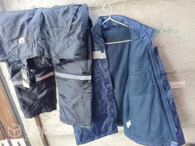 Traje termino completo nuevo talla L