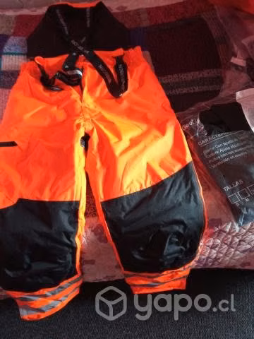 Traje termico talla L marca winterbord